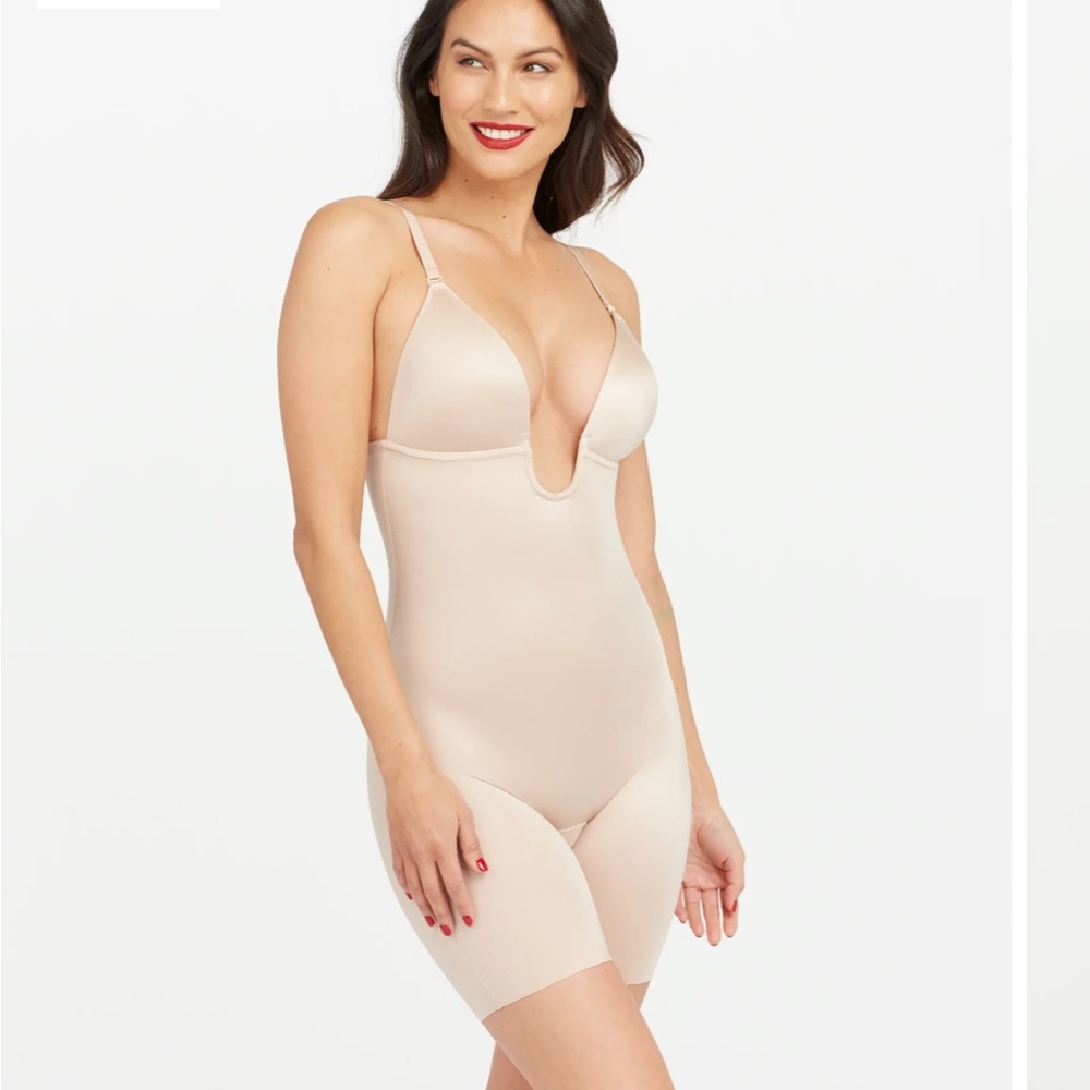 NWOT SPANX Suit Your Fancy Plunge Low-Back Mid-Thigh Bodysuit Size L